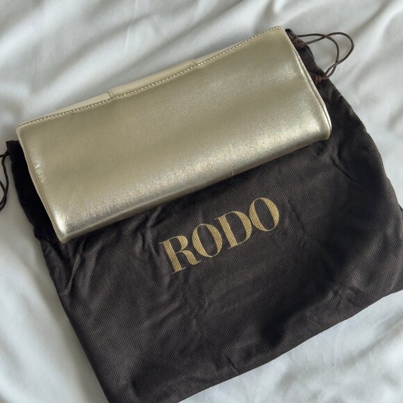 Rodo Metallic Gold Clutch - Picture 2 of 3